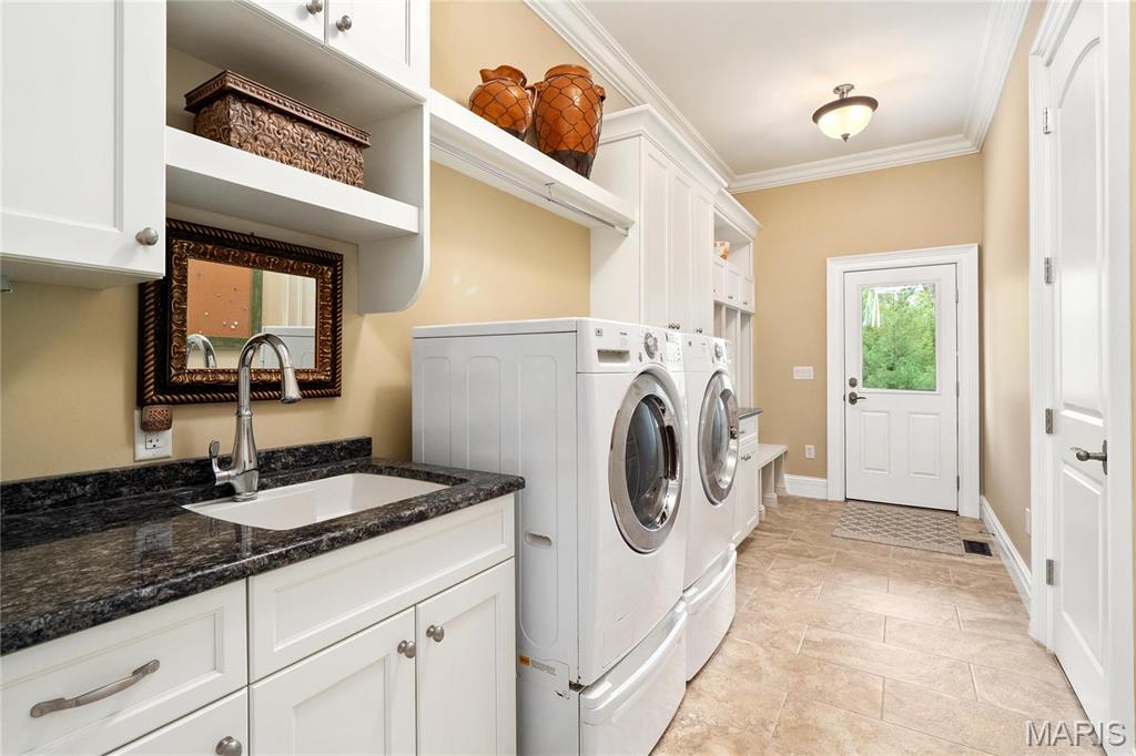 Lynnbrook - Residential