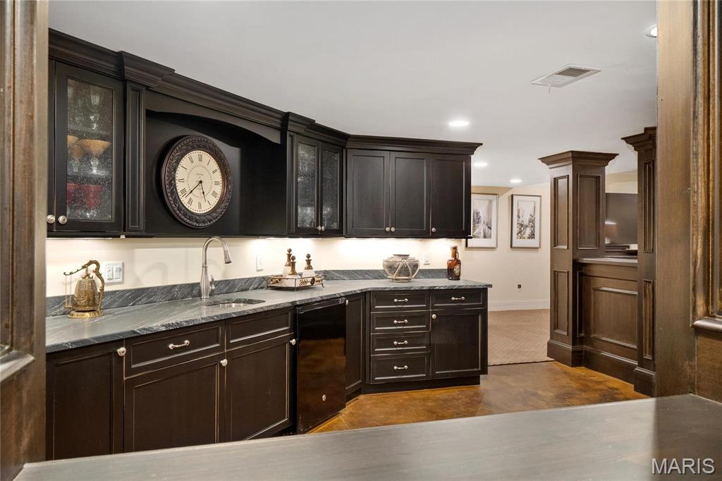 Lynnbrook - Residential