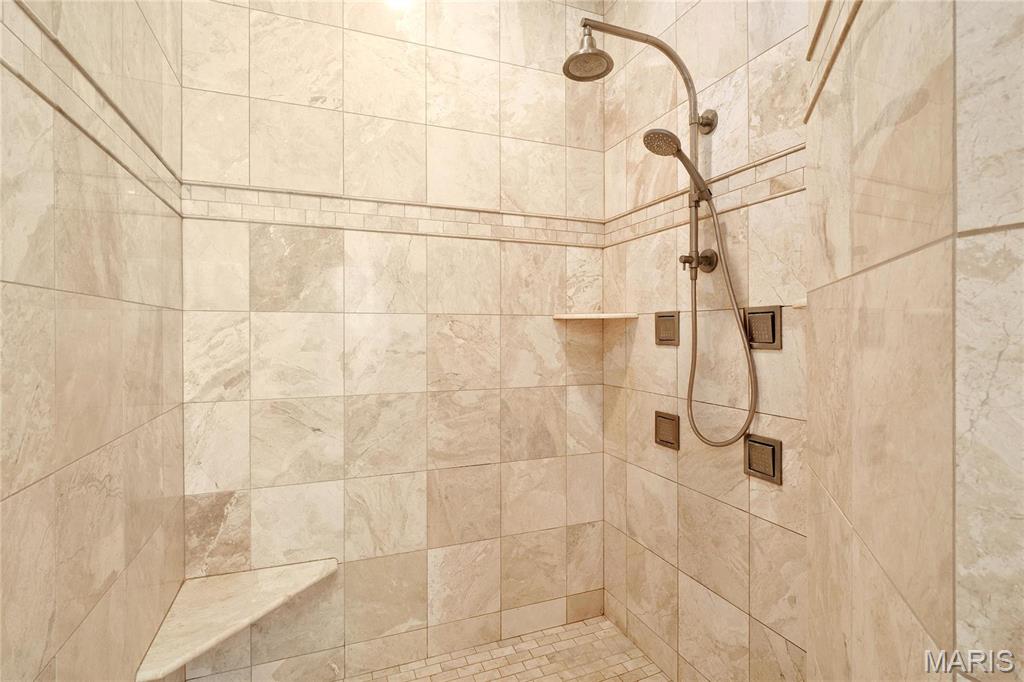 Lynnbrook - Residential