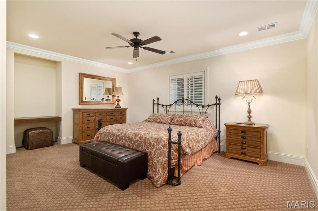 Lynnbrook - Residential