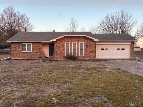 Photo of 10 Dement Road, Sikeston, MO 63801 (MLS # 26011671)