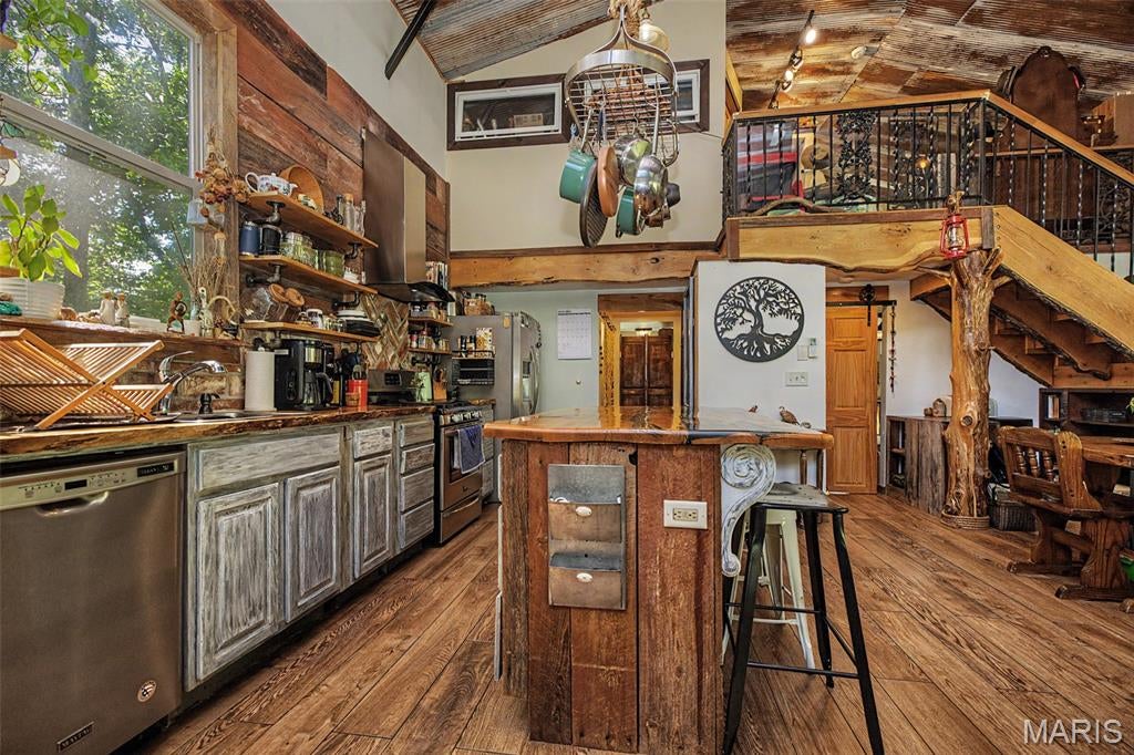 133 Wood Valley Trail
