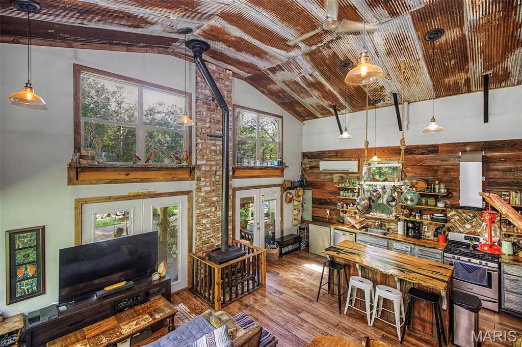 133 Wood Valley Trail