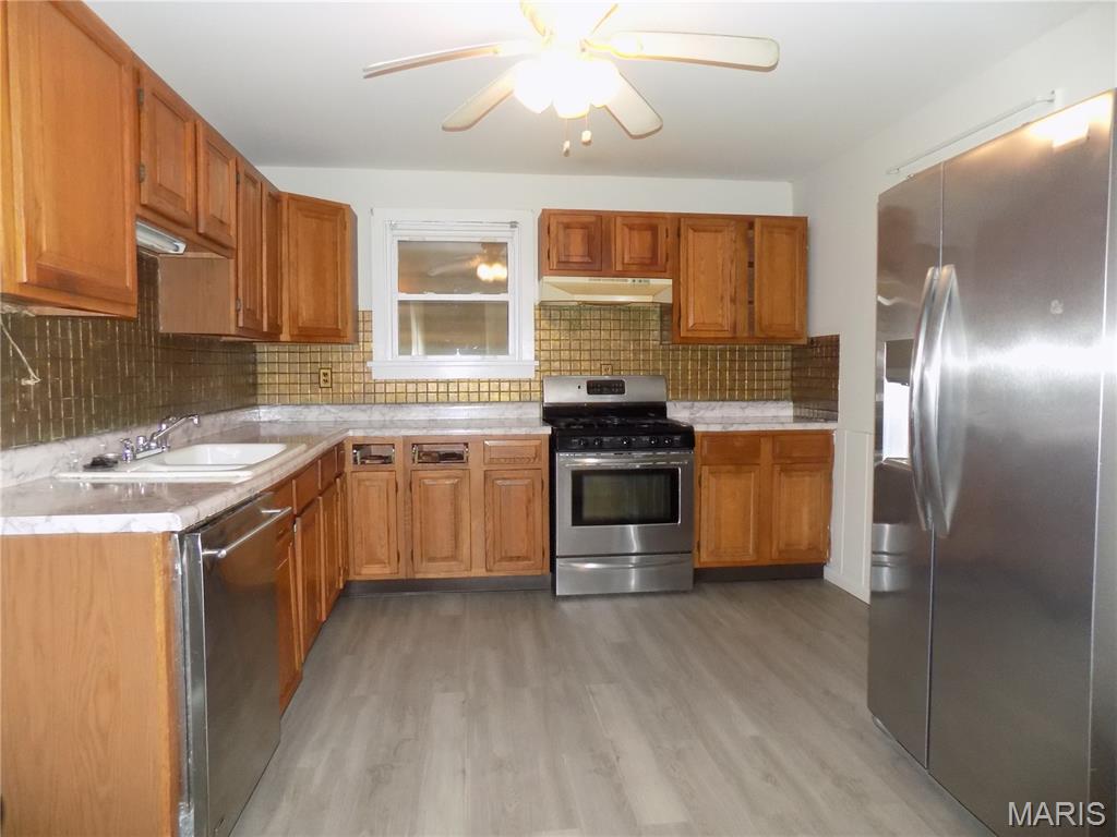 St Charles, Missouri 63301, United States, 4 Bedrooms Bedrooms, ,2 BathroomsBathrooms,Residential,Active,185430