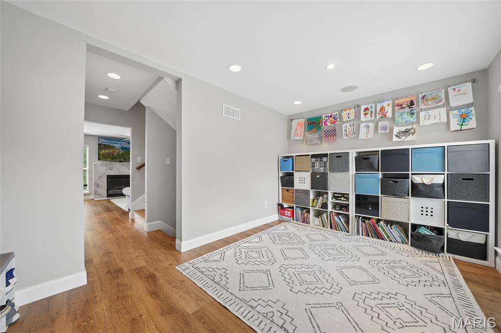 Olivette Terrace - Residential