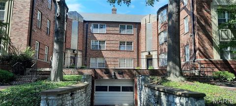 7545 Wellington Way 2B Clayton MO 63105