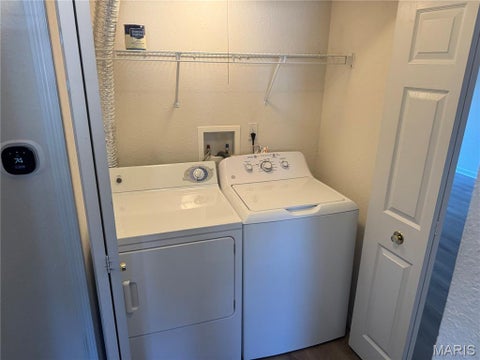Tiny photo for 1966 Hunting Lake Court #201, Kirkwood, MO 63122 (MLS # 26044781)