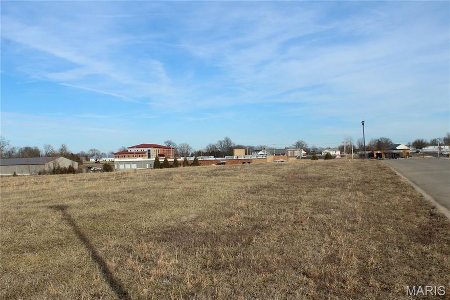 Strategically located in a high-growth area of Warrenton, this 5.3+/- acre lot offers a rare "blank slate" opportunity. Positioned perfectly for a standout commercial venture, the property also holds exciting residential potential. The site is already improved with streetlights and sidewalks, making development that much smoother. This parcel can also be separated into 1+/- acre lots for residential opportunities.