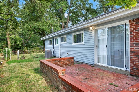 Tiny photo for 430 Holiday Hill Drive, Florissant, MO 63033 (MLS # 26057402)