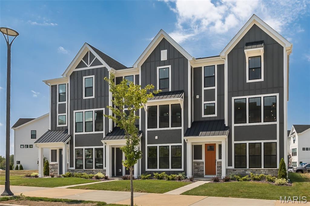 312 Indigo Court 37-303