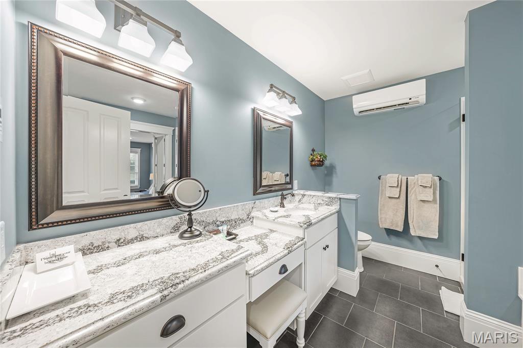 East Wharf Street - Commercial Sale