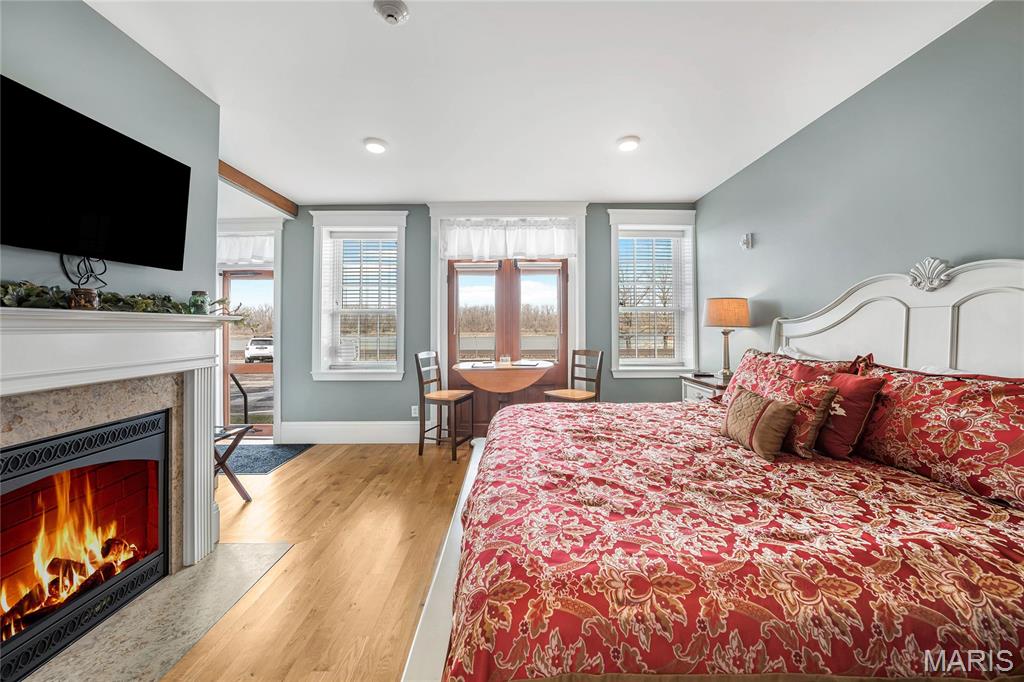 East Wharf Street - Commercial Sale