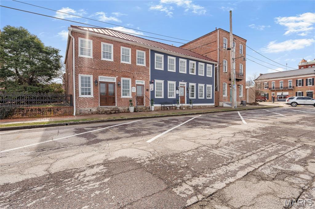 East Wharf Street - Commercial Sale