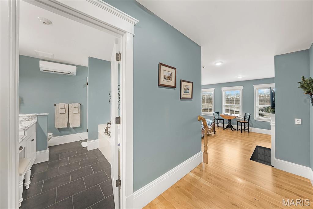 East Wharf Street - Commercial Sale