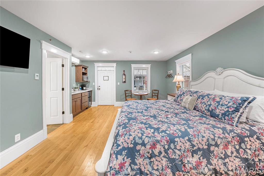 East Wharf Street - Commercial Sale