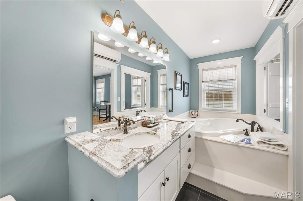 East Wharf Street - Commercial Sale