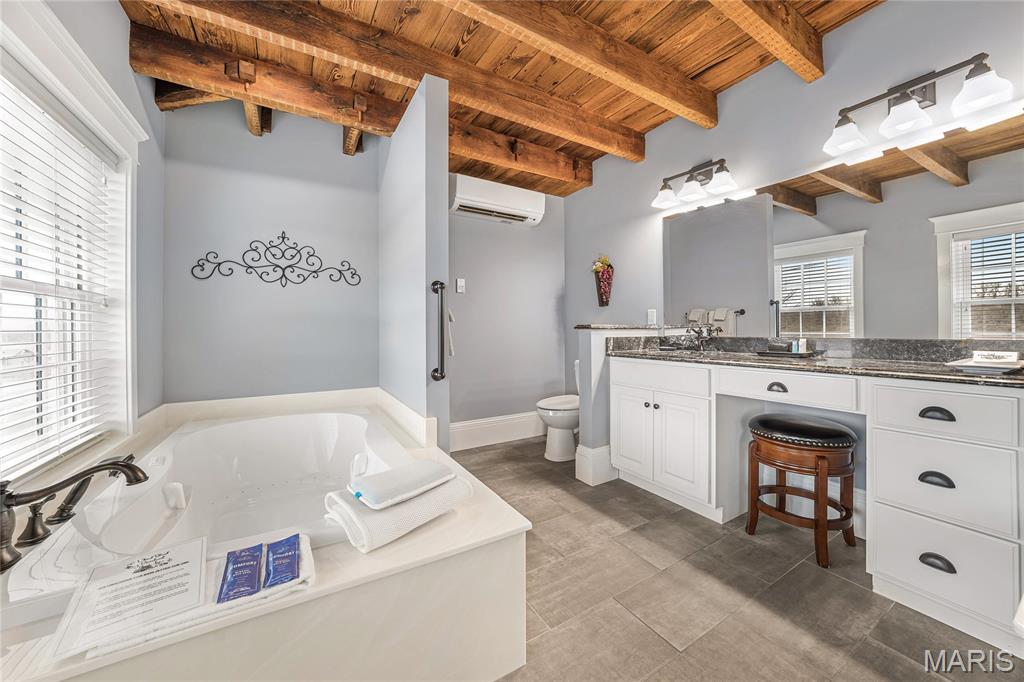 East Wharf Street - Commercial Sale