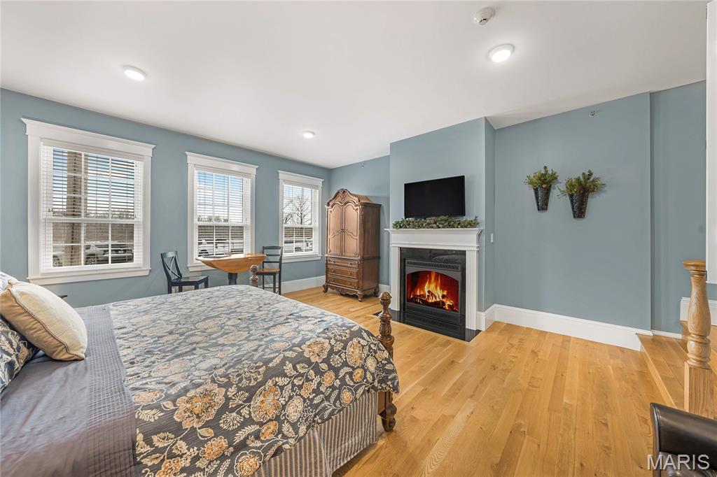 East Wharf Street - Commercial Sale