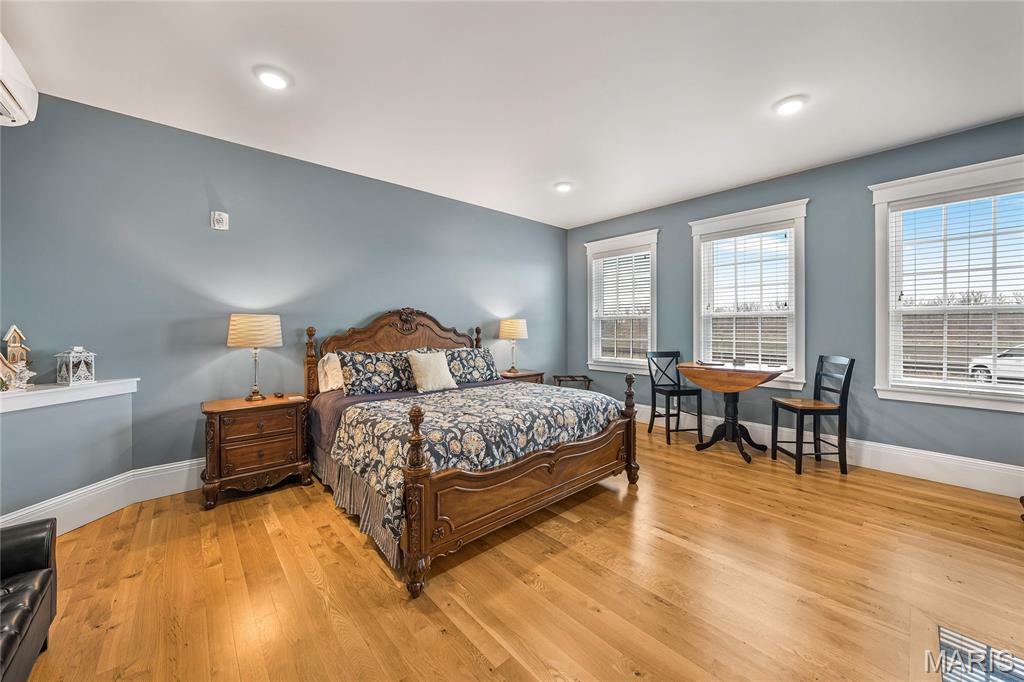 East Wharf Street - Commercial Sale