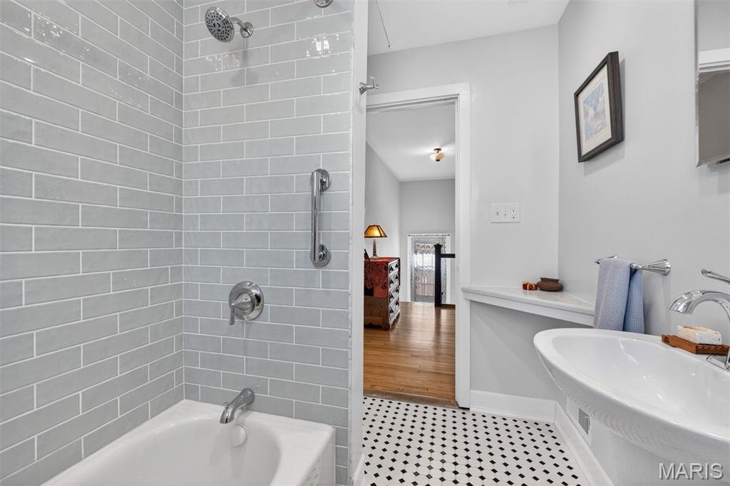 Wydown Forest - Residential