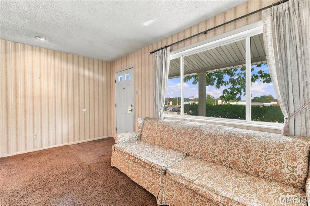 113 Lindy Boulevard