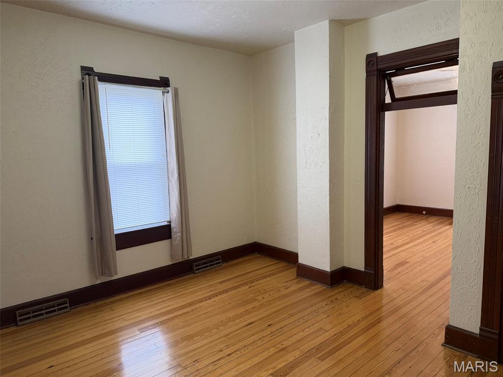 E B Hammack - Residential Lease