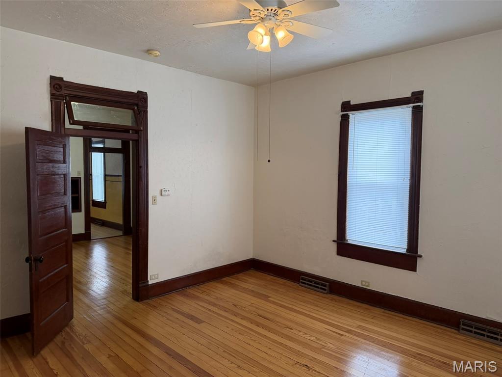 E B Hammack - Residential Lease