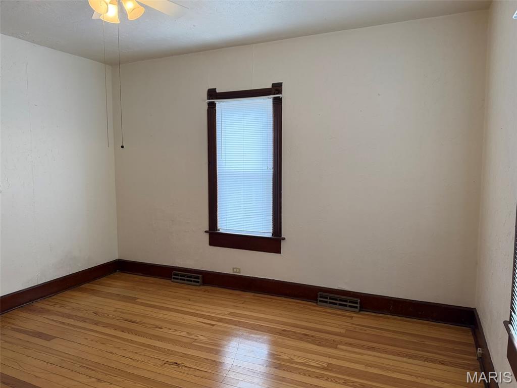 E B Hammack - Residential Lease