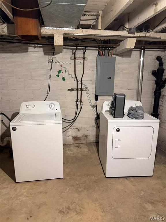 E B Hammack - Residential Lease