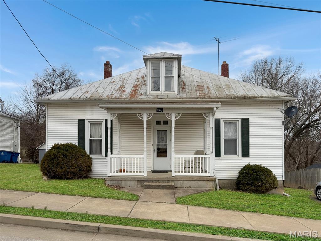 E B Hammack - Residential Lease