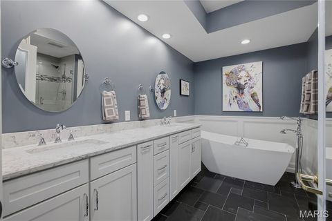 Tiny photo for 561 Sarah Lane #303, Creve Coeur, MO 63141 (MLS # 26037384)