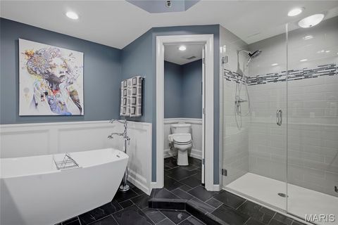 Tiny photo for 561 Sarah Lane #303, Creve Coeur, MO 63141 (MLS # 26037384)