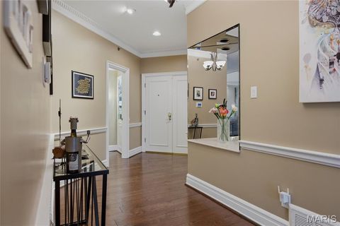 Tiny photo for 561 Sarah Lane #303, Creve Coeur, MO 63141 (MLS # 26037384)