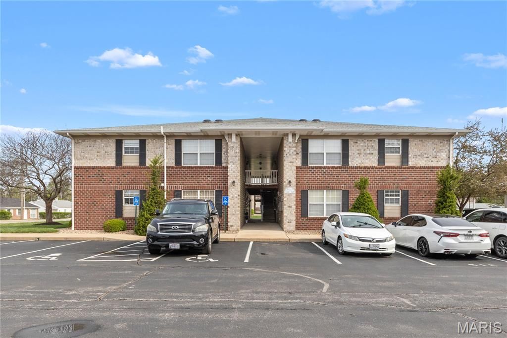 Photo of 406 S Church Street #522, St Peters, MO 63376 (MLS # 26019856)