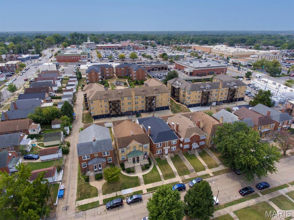 5816-18 Mardel Avenue 5816