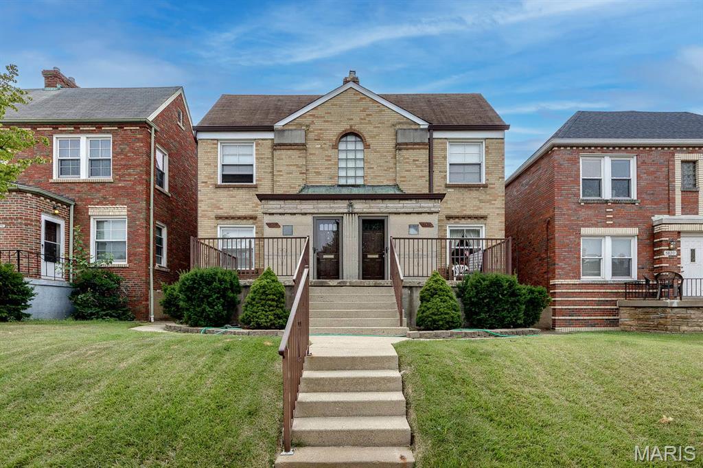 5816-18 Mardel Avenue 5816