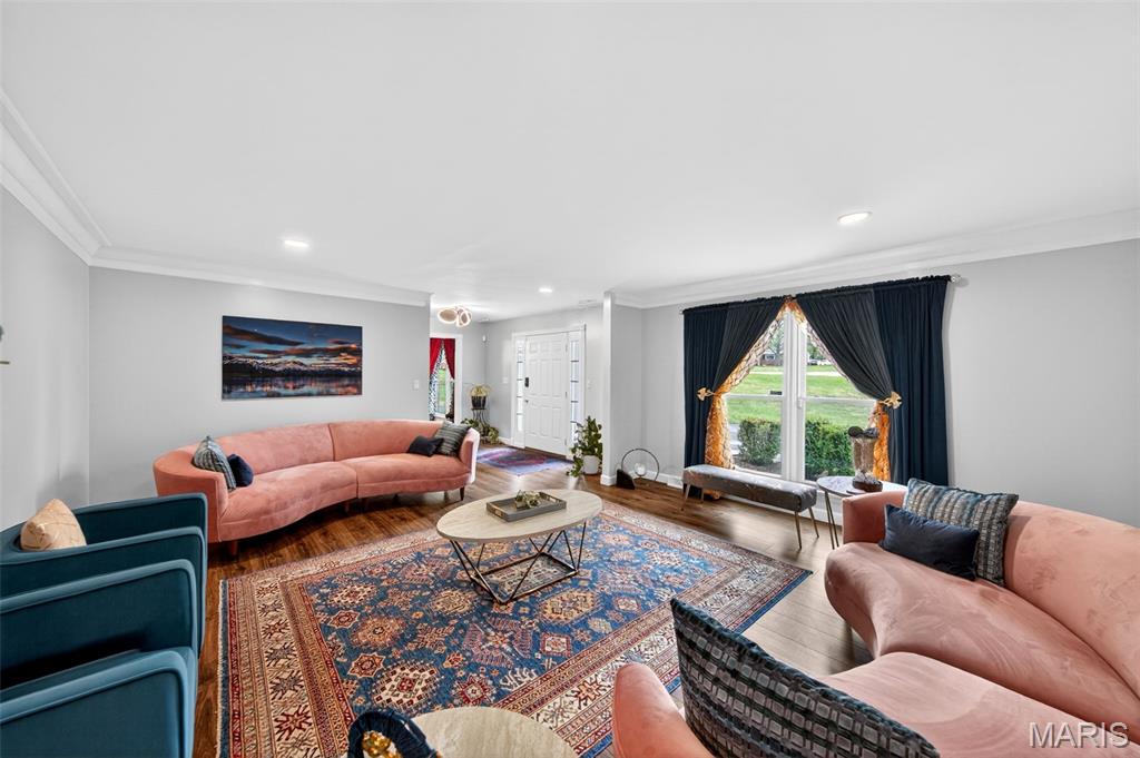 Ladue Pines 2 - Residential