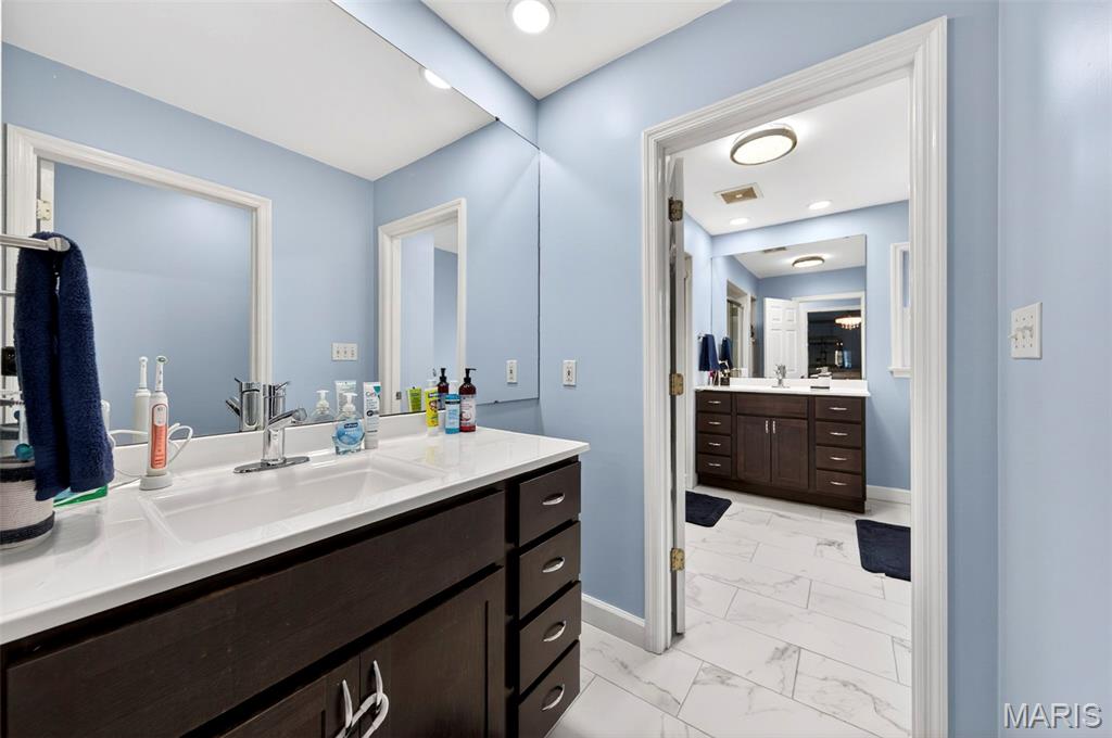 Ladue Pines 2 - Residential