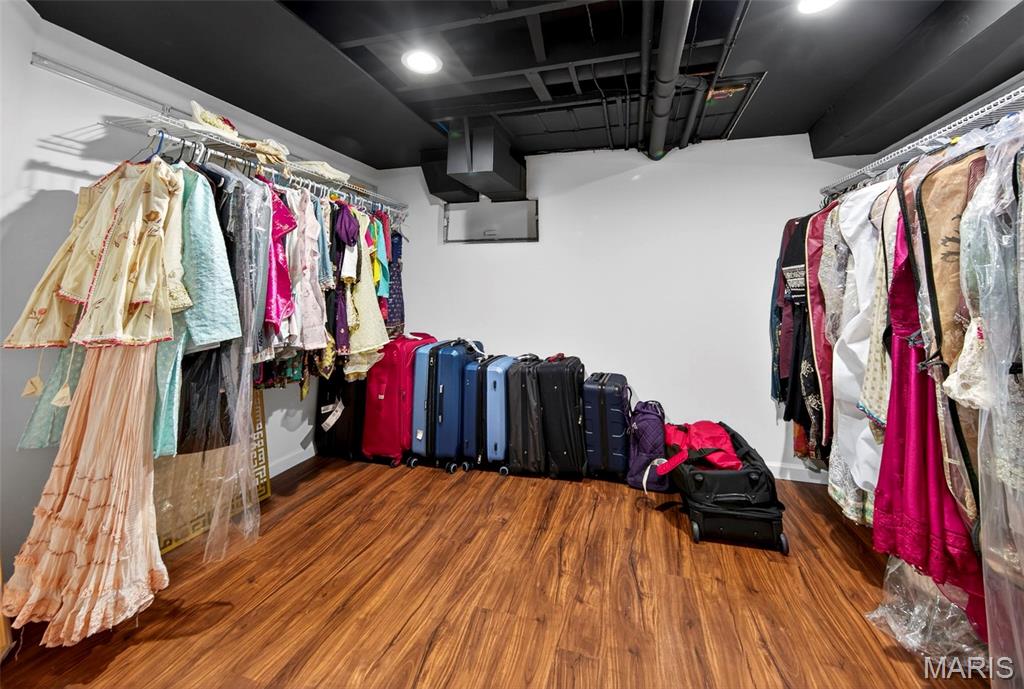 Ladue Pines 2 - Residential