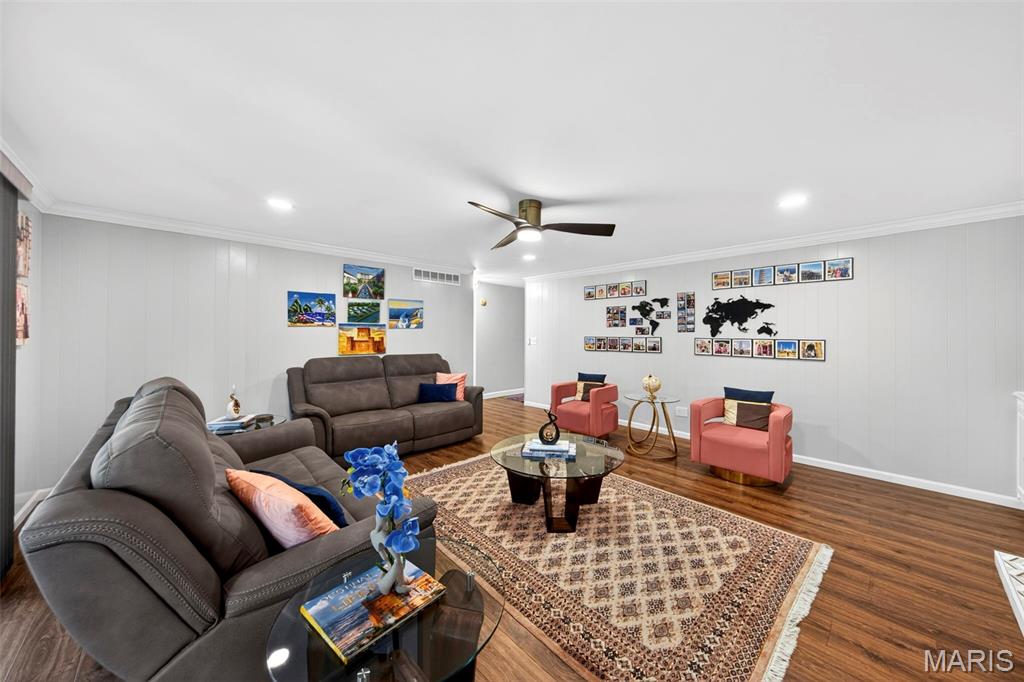 Ladue Pines 2 - Residential