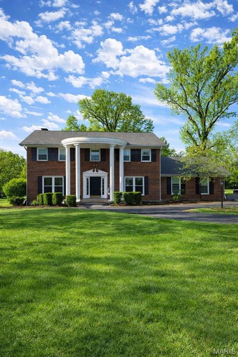 Photo of 128 Ladue Oaks Drive, Creve Coeur, MO 63141 (MLS # 26019904)