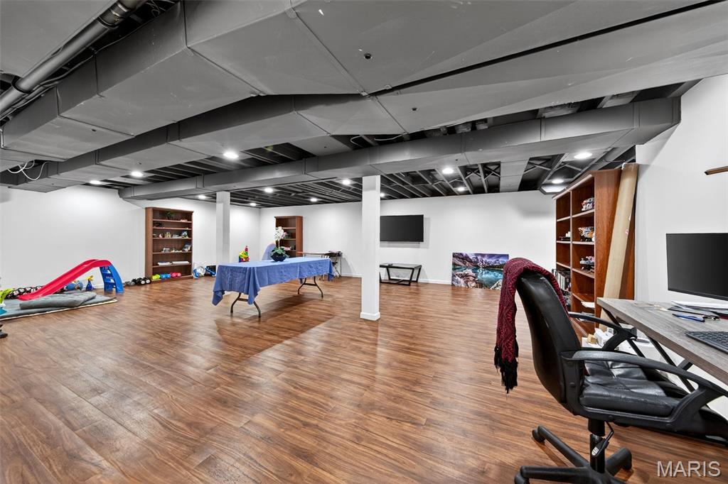 Ladue Pines 2 - Residential