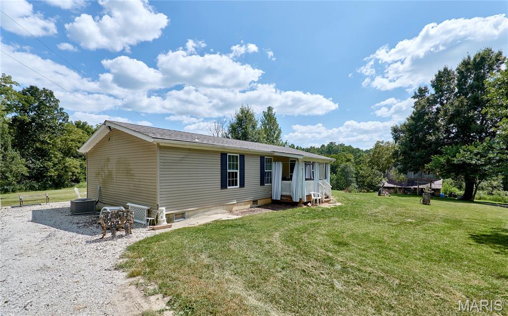 54 Wisteria Ln