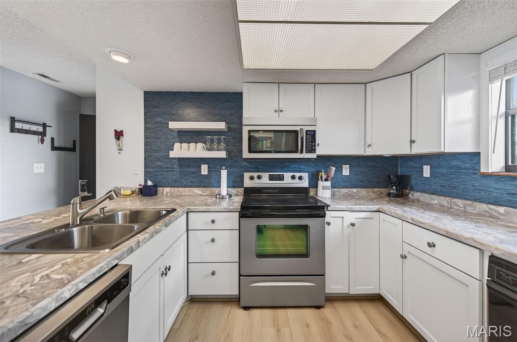 Lone Oak Point Condo - Residential