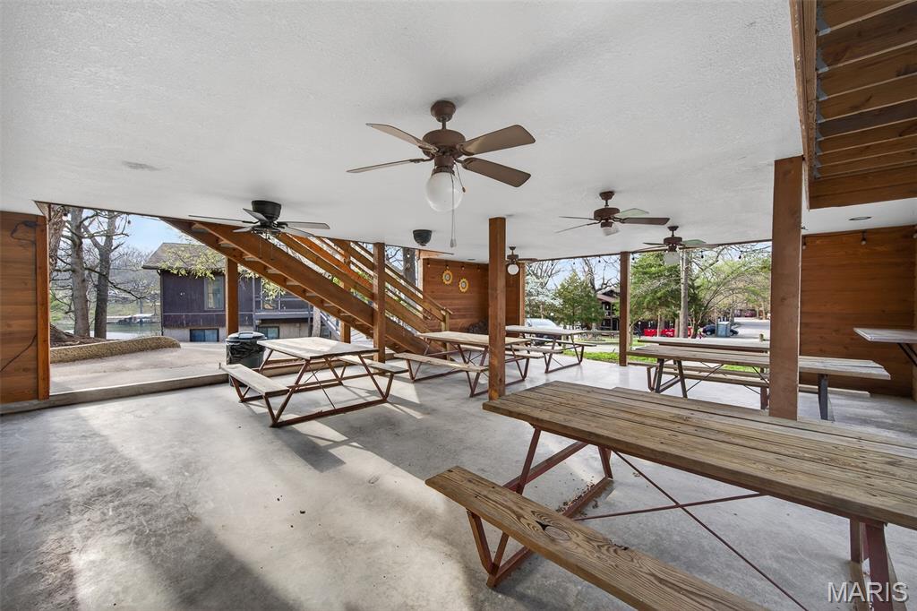 Lone Oak Point Condo - Residential