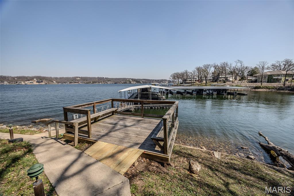 Lone Oak Point Condo - Residential