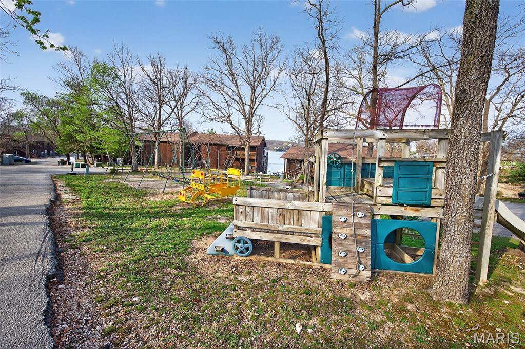 Lone Oak Point Condo - Residential