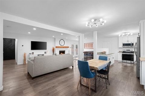 Tiny photo for 1080 Sagebrush Trail, Ballwin, MO 63011 (MLS # 26019365)