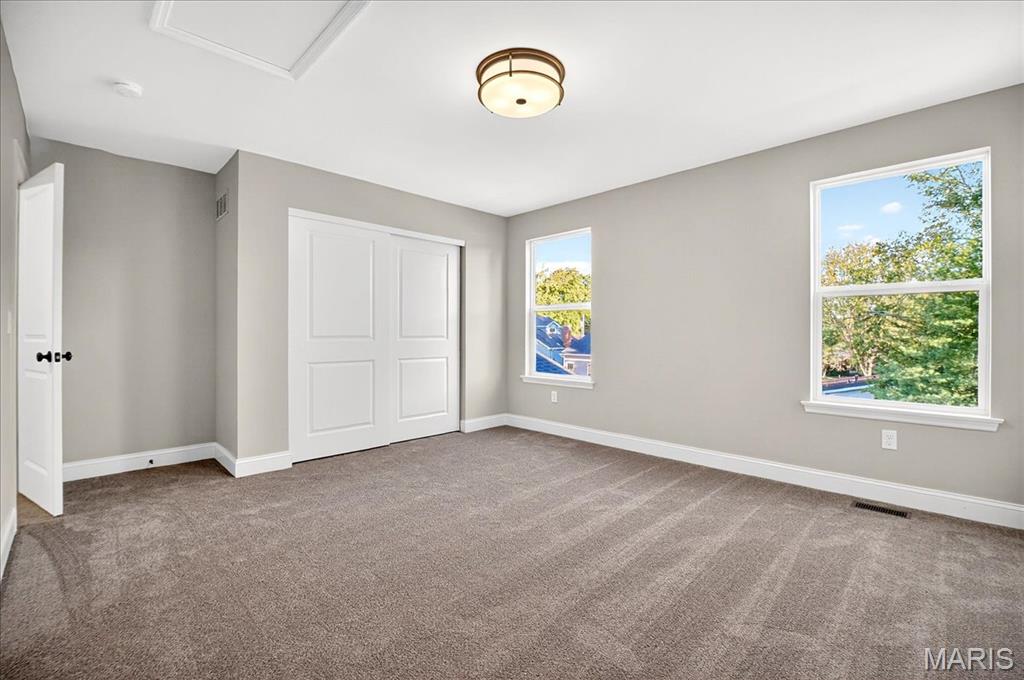 Warson Pointe - Residential