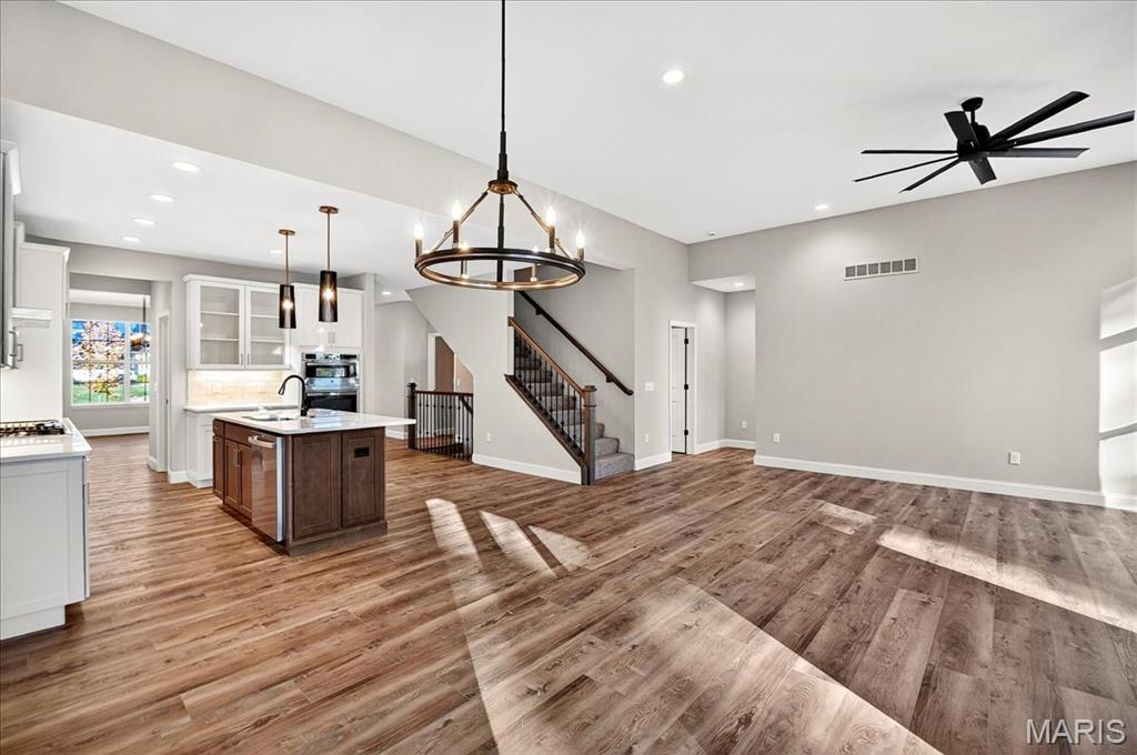 Warson Pointe - Residential